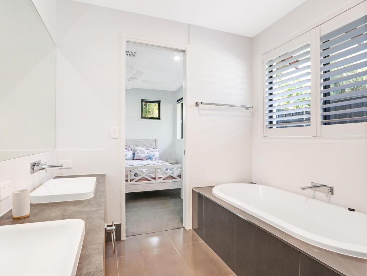 Waterfront Home Bordering Mooloolaba Buddina Bagian luar foto